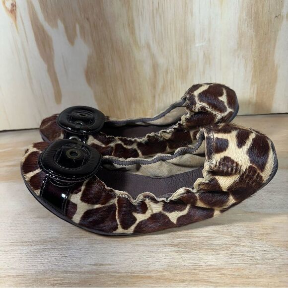 Bernardo Giraffe Print Ballet Flats Women’s Size 8 - Picture 1 of 7
